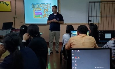 Programación creativa para docentes de nuestro país