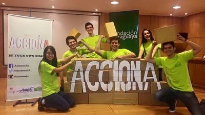 Búsqueda del primer empleo: jóvenes asesoran gratuitamente en esta travesía