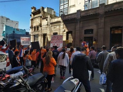 Funcionarios del JEM agreden a escrachadores
