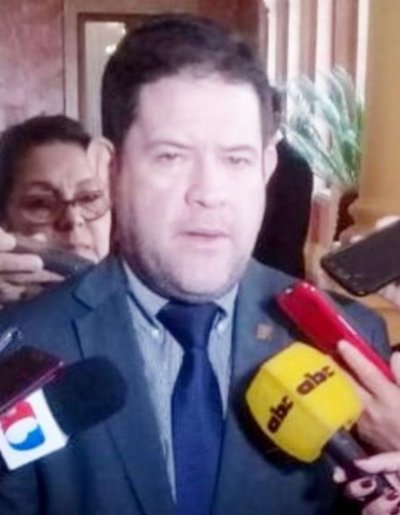 Marito dice que revisará licitaciones en seguridad