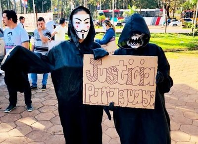 Enmascarados piden libertad de Quintana