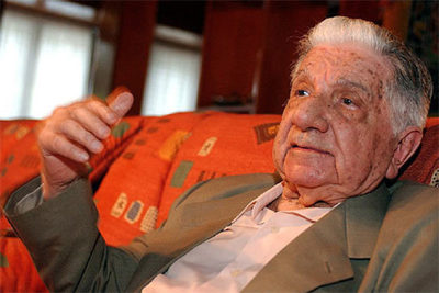 El genio literario Augusto Roa Bastos cumpliría hoy 102 años