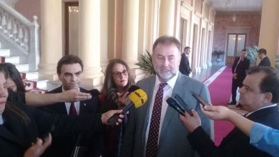 Aseguran que Benigno “robó” US$ 100 millones