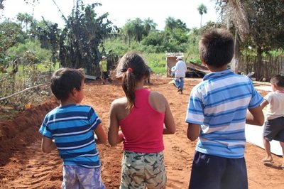 Hermanitos con discapacidad perdieron todo en incendio