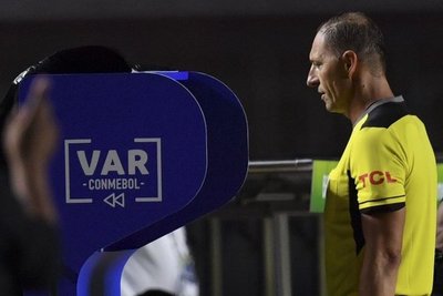El VAR, jugada a jugada