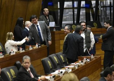 Comisión para “enfrentar” la crisis económica