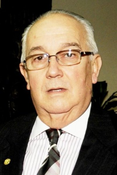 Fiscales acusan a exministro Óscar Bajac por coima para negociar fallo