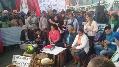 Campesinos denuncian que Gobierno les ignora