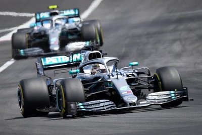 Mercedes, a la caza de los viejos fantasmas