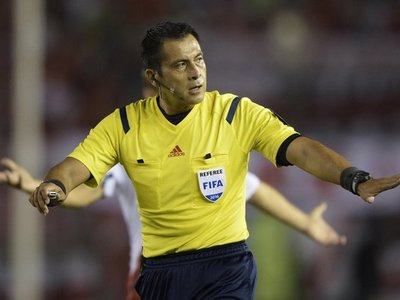 Designan al árbitro que pitará el Brasil