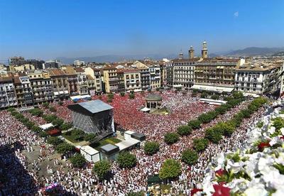 Pamplona grita ¡viva San Fermín! e inicia sus fiestas más internacionales