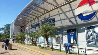 Prieto no debe amenazar con el cierre de shoppings, sino promover el diálogo