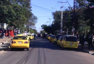 “Enjambre amarillo” anuncia movilizaciones; la Policía no interviene sin orden fiscal y la Fiscalía le saca la cola a la jeringa