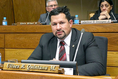 Ulises Quintana retoma su banca en Diputados