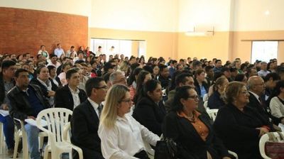 Casi 50% de docentes se aplazaron en prueba escrita de concurso del MEC