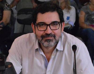 Presentan proyecto de ley para regular servicios de MUV y Uber