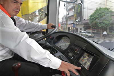Autorizan cesión de bus híbrido a empresa para prestar servicio a usuarios