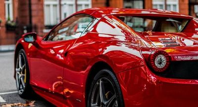 Descubren en Brasil una fábrica que falsificaba Ferraris y Lamborghinis