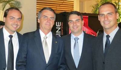 Los enchufes de Bolsonaro para favorecer a sus hijos