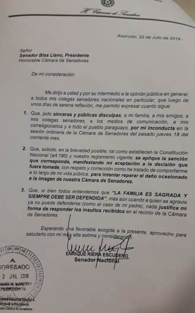 Riera pide que el Senado le aplique la sanción que corresponda y que acatará la decisión que tomen