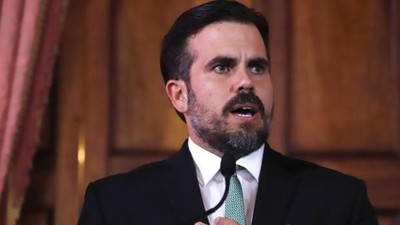 Acorralado por mensajes homofóbicos y protestas en las calles, renuncia el gobernador de Puerto Rico