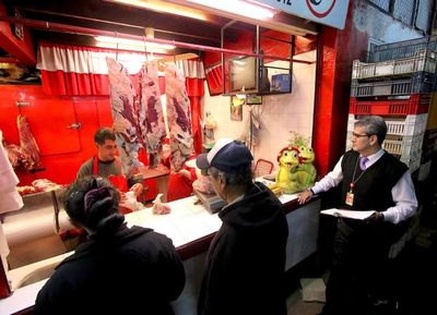 El precio del dólar incidió en la baja de proyección de inflación