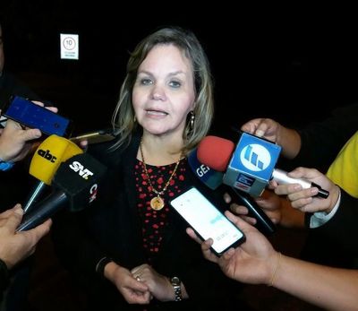 Juicio político: “No hay votos en el Senado”, dice Lilian