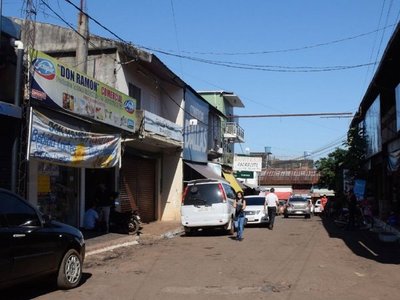 CDE: Inician acciones para recuperar el comercio en el Mercado de Abasto