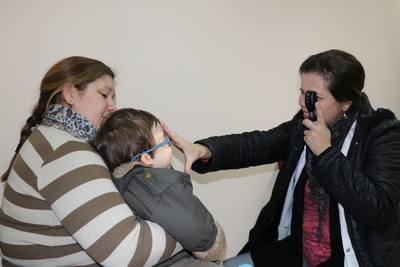 Oftalmología de Clínicas registra numerosos casos de astigmatismo en niños