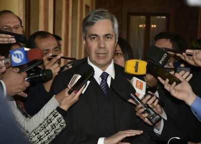 Ferreira cuestiona diligencias de la Fiscalía en torno al acta de Itaipú