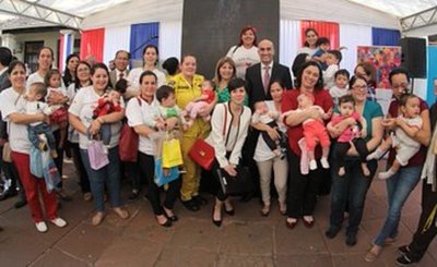 Organizan actividades por semana de la lactancia materna