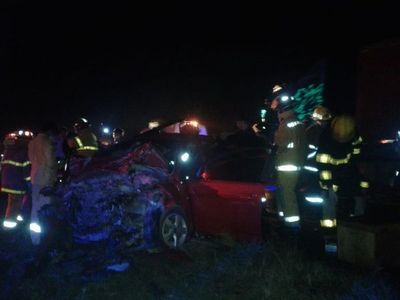 Una fallecida y cinco heridos en choque en Misiones