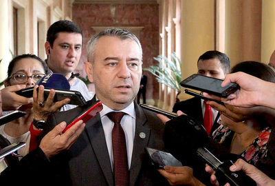 Gobierno admite que ofreció cargos a cambio de debilitar juicio político