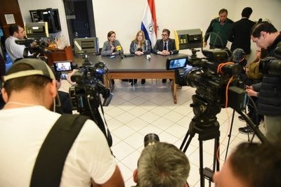 Mario Abdo pone a disposición de la Fiscalía su teléfono celular