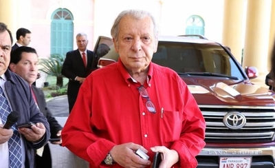 HOY / Trata de “delincuentillo” a Ferreira y lanza un “japirona” por "arreo" de funcionarios