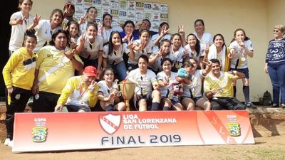 Chicas del 12 de Octubre lograron el bicampeonato