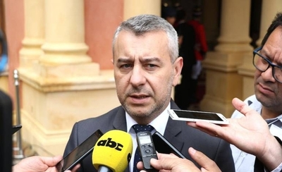 HOY / Cartes tendría que haber jurado, según asesor de Abdo