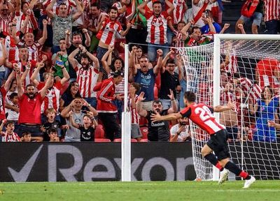 Aduriz, eterno, tumba al Barça