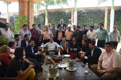 Diputados colorados se unieron para dar “acta de defunción” al juicio político a Abdo