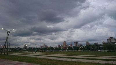 Pronostican inicio de semana laboral con temperaturas frescas en todo el país