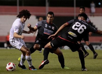 Libertad recuperó la punta y se mantiene como el único líder del Clausura