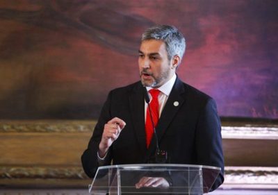 “Tenemos un presidente débil, que espero vea la luz y se ponga a trabajar”