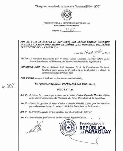 Renuncia asesor económico de Mario Abdo