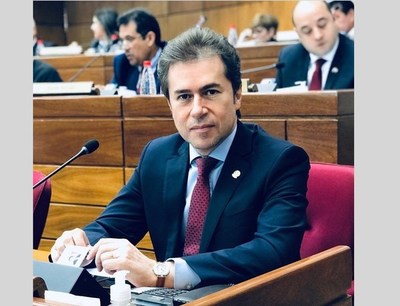 Castiglioni retomó su banca en la Cámara de Senadores
