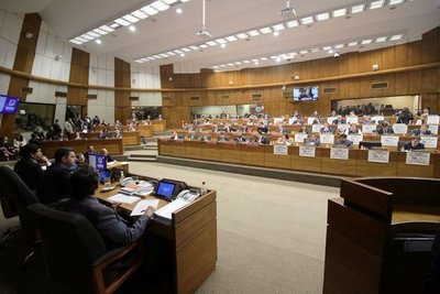 Remiten al archivo pedido de juicio político