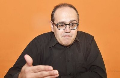 Juicio político fue archivado, pero la inestabilidad sigue y no hay señal del gobierno para salir de la crisis, sostienen