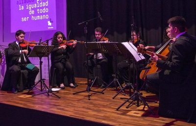 Orquesta Sinfónica Nacional conmemora Día del Folklore en San Lorenzo