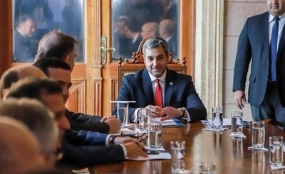 HOY / Piden a Mario Abdo que deje de ser “manejado por sindicato de rascabuches”