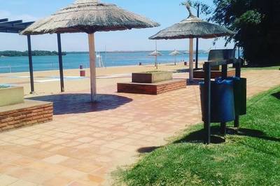 ''La playa de Ayolas esta sucia'' se quejan los argentinos