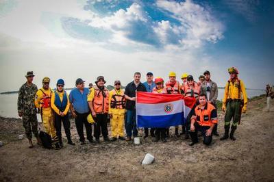 Presidente viaja a zona del Pantanal paraguayo y confirma que aceptó ayuda de la UE para sofocar incendios
